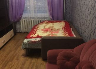 Сдача в аренду 1-ком. квартиры, 40 м2, Псков, Коммунальная улица, 72