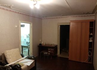 Аренда двухкомнатной квартиры, 44 м2, Ахтубинск, улица Щербакова, 10