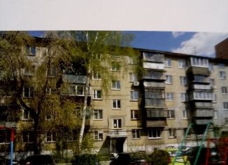 Сдается в аренду 2-комнатная квартира, 42 м2, Челябинск, Южная улица, 1