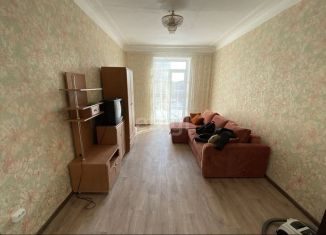 Сдаю в аренду двухкомнатную квартиру, 52 м2, Челябинск, улица Доватора, 32А