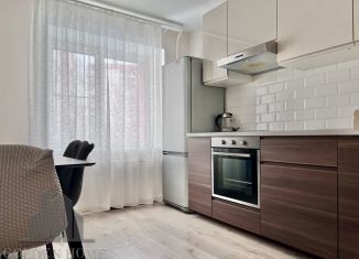 Сдается в аренду двухкомнатная квартира, 60 м2, Санкт-Петербург, Комендантский проспект, 7к1, метро Комендантский проспект