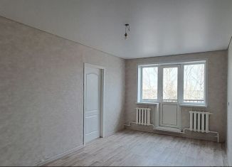 Продаю 2-комнатную квартиру, 48 м2, Ачинск, 4-й микрорайон, 16