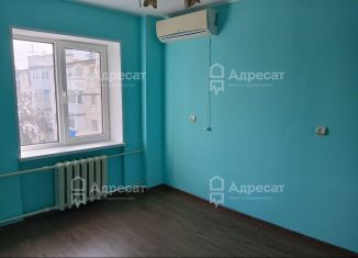 Трехкомнатная квартира на продажу, 52.8 м2, Волгоградская область, проспект имени В.И. Ленина, 62