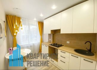 Продажа 2-комнатной квартиры, 42.9 м2, Омск, проспект Менделеева, 33