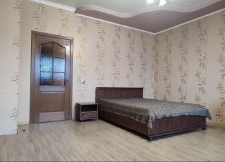 Аренда двухкомнатной квартиры, 68.6 м2, Краснодарский край, улица Володи Головатого, 174