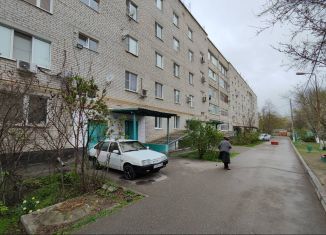 Продается 1-комнатная квартира, 34 м2, Зеленокумск, улица 50 лет Октября, 74