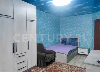 Продажа трехкомнатной квартиры, 80 м2, Новоалтайск, Прудская улица, 40