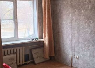 Продажа 4-комнатной квартиры, 58 м2, Астрахань, улица Савушкина, 17к1