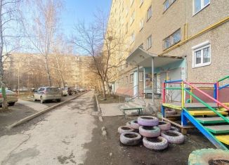 Продается трехкомнатная квартира, 58 м2, Свердловская область, улица Амундсена