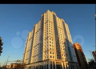 Продается 2-комнатная квартира, 83 м2, Грозный, улица Сайпуддина Ш. Лорсанова, 11