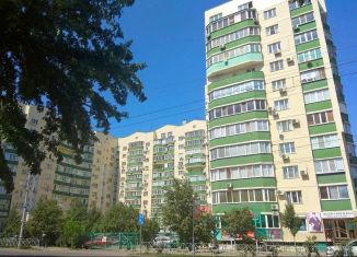 Продается 2-ком. квартира, 80 м2, Краснодар, улица Атарбекова, 7