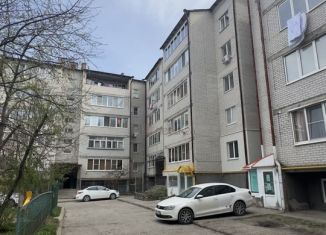 Продам 1-ком. квартиру, 49 м2, Ставропольский край, улица Кирова, 2А