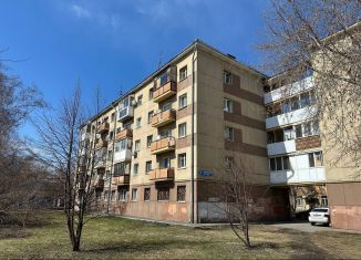 Продается 1-комнатная квартира, 30.5 м2, Кемерово, улица Дзержинского, 7, Центральный район