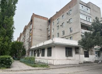 Продажа 4-ком. квартиры, 74 м2, Азов, Привокзальная улица, 12
