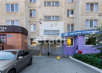 Продажа трехкомнатной квартиры, 65.7 м2, Тюмень, улица Александра Логунова, 3
