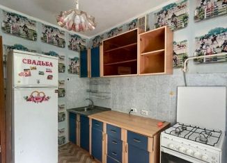 Продам 2-комнатную квартиру, 504 м2, Армавир, улица Советской Армии
