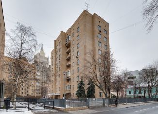 Продаю пятикомнатную квартиру, 200 м2, Москва, Плотников переулок, 13, метро Смоленская