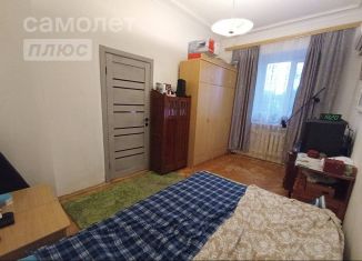 Продам 2-комнатную квартиру, 48.2 м2, Ставрополь, площадь Ленина, 3