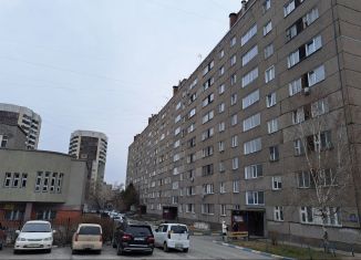 Продается двухкомнатная квартира, 43.8 м2, Новосибирск, улица Шмидта, 10, метро Золотая Нива