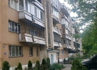 Продажа 2-комнатной квартиры, 80 м2, Нальчик, улица Карашаева, 15, район Горная