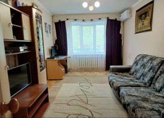 Продается 2-комнатная квартира, 52.6 м2, Оренбург, Салмышская улица, 35
