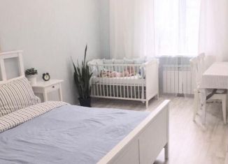 Продается двухкомнатная квартира, 61 м2, Челябинск, улица Мира, 22