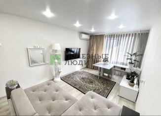 Продаю двухкомнатную квартиру, 45 м2, Киров, улица Лепсе, 69