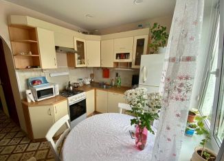 Продам 3-ком. квартиру, 71 м2, Кингисепп, Восточная улица, 18