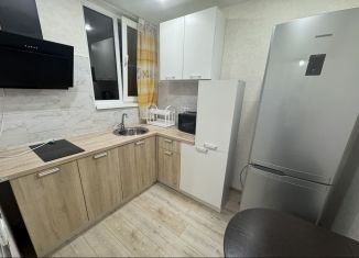 Сдается 2-ком. квартира, 35 м2, Сочи, улица Чайкиной, 7Б, микрорайон Соболевка