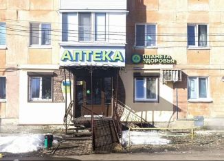 Продаю торговую площадь, 44.2 м2, Лысьва, улица Невского, 1А