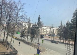 Продается 2-ком. квартира, 56.9 м2, Челябинск, улица Сталеваров, 40