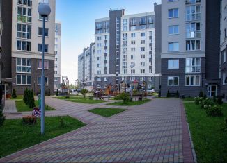 Продаю трехкомнатную квартиру, 81 м2, Калининград