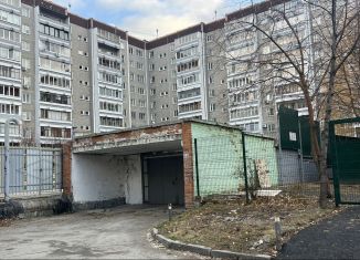 Сдаю в аренду гараж, 18 м2, Екатеринбург, метро Чкаловская, Родонитовая улица, 5
