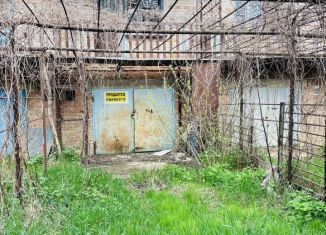 Продам гараж, 30 м2, Кропоткин, 2-я Приречная улица