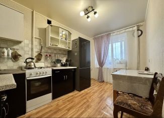 Аренда 1-ком. квартиры, 38 м2, Уфа, Российская улица, 17