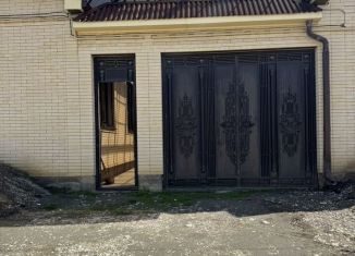 Сдается в аренду дом, 300 м2, Хасавюрт, улица С.С. Шевелева, 3