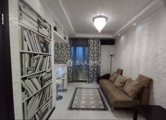 Сдам в аренду 1-ком. квартиру, 38 м2, Тобольск, микрорайон 3Б, 21Б
