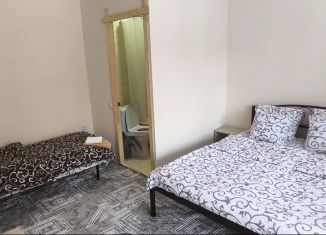Сдача в аренду комнаты, 20 м2, курортный поселок Домбай, Нарзанный переулок, 2А