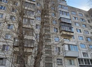 Продаю 2-ком. квартиру, 54 м2, Челябинск, улица Чайковского, 16