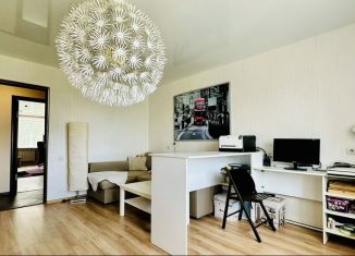 Продам 2-комнатную квартиру, 60.8 м2, Буй, улица Октябрьской Революции, 96