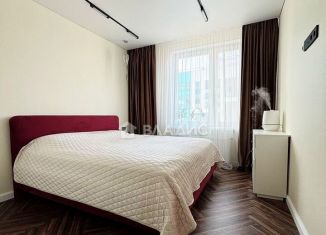 Сдам в аренду 2-ком. квартиру, 57 м2, Тобольск, микрорайон Центральный, 28
