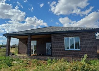 Продам дом, 120 м2, село Чалтырь, Красноармейская улица