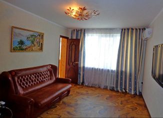 Аренда 2-комнатной квартиры, 72 м2, Крым, Революционная улица, 16