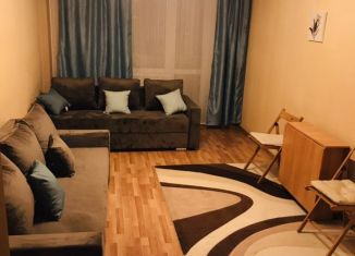 Сдам 2-комнатную квартиру, 60 м2, Челябинская область, улица Сони Кривой, 61