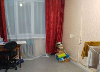 Продажа 3-ком. квартиры, 68 м2, поселок городского типа Кугеси, Советская улица, 65