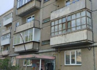 Продается двухкомнатная квартира, 54 м2, Карабаш, Подлесная улица, 8