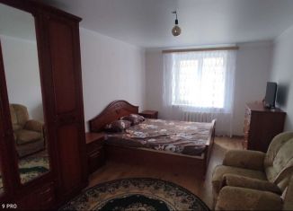 Сдача в аренду трехкомнатной квартиры, 90 м2, Северная Осетия, Владикавказская улица
