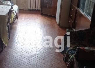 Сдается трехкомнатная квартира, 70 м2, Санкт-Петербург, улица Бутлерова, 12, метро Академическая