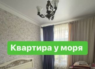 Сдается двухкомнатная квартира, 47 м2, Дагестан, улица Пушкина, 5Г