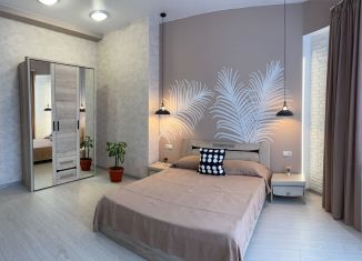 Сдача в аренду трехкомнатной квартиры, 84 м2, Ялта, улица Щорса, 37